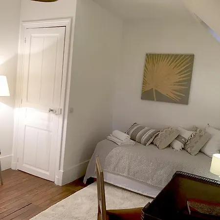 Bed & Breakfast Les De Louis Le Chesnay (Yvelines)