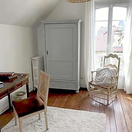 Les De Louis Bed & Breakfast Le Chesnay (Yvelines)